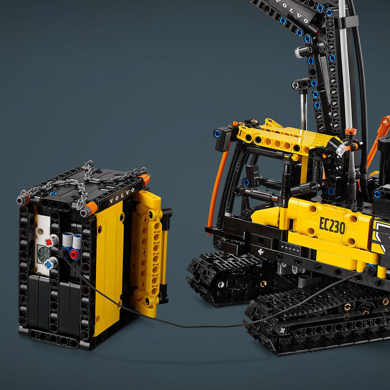 LEGO Volvo FMX Truck &amp; EC230 Electric Excavator 42175 Technic