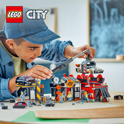 LEGO Scrapyard with Cars 60472 City (Pre-Order: January 2024)