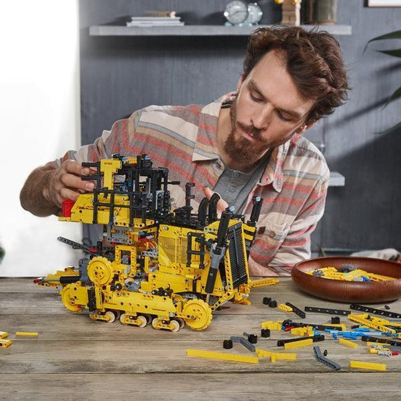 LEGO Caterpillar D11 Bulldozer met app-besturing 42131 Technic (USED) LEGO TECHNIC @ 2TTOYS LEGO €. 424.99