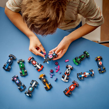 LEGO Formel 1 Fahrer mit ihrem Auto 71049 Minifiguren (Set 12 Teile)
