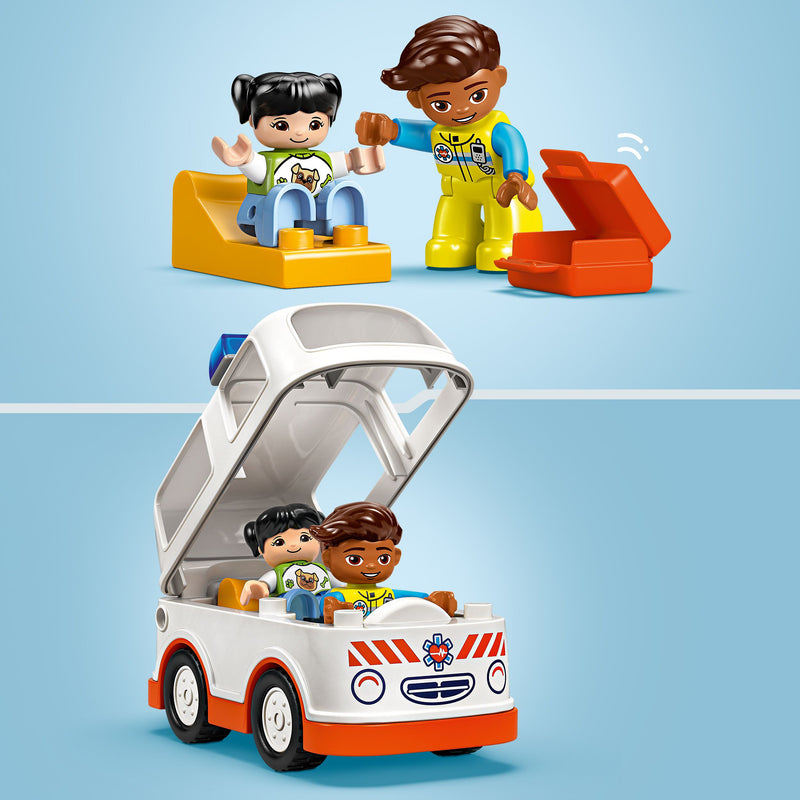 LEGO Ambulance with Driver 10447 DUPLO (Pre-Order: January 2025)