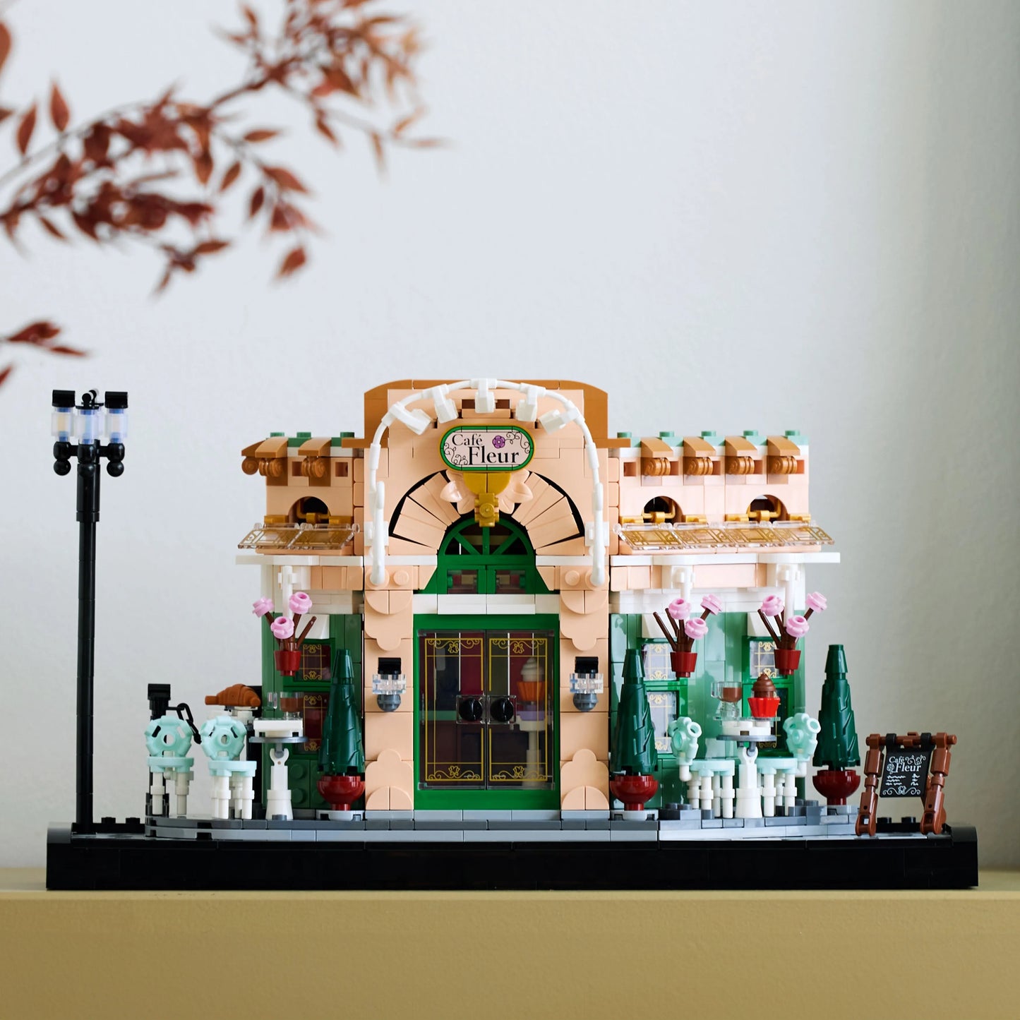 LEGO French Cafe 10362 Icons