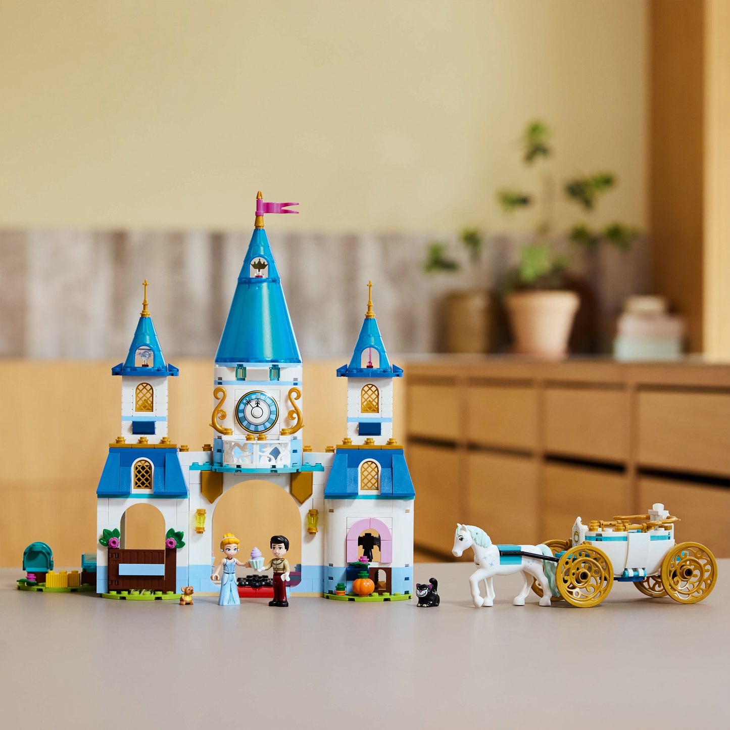 LEGO Cinderella's Castle and Carriage 43275 Disney