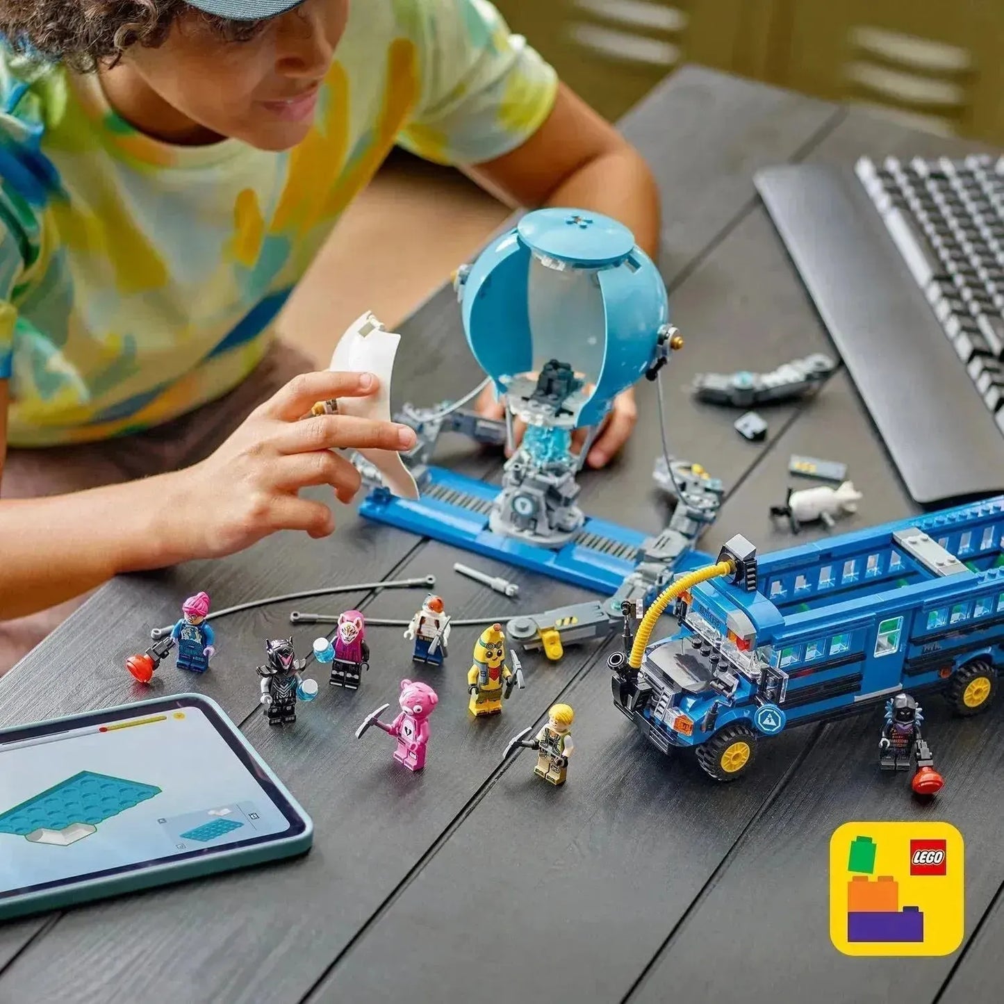 LEGO The Battle Bus 77073 Fortnite
