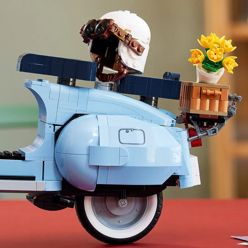LEGO Vespa 125 Piaggio Moped 10298 Icons