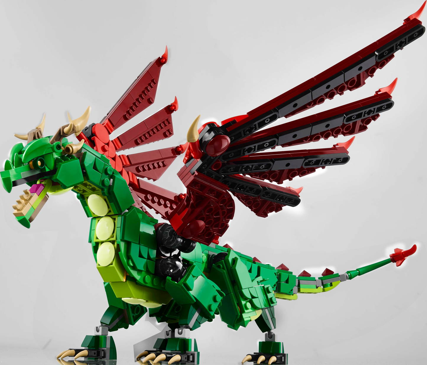 LEGO Medieval Dragon 31161 Creator 3-in-1 (Pre-Order: January 2025)