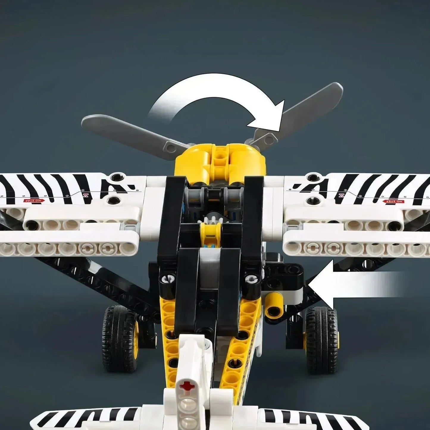 LEGO Oerwoud Vliegtuig 42198 Technic