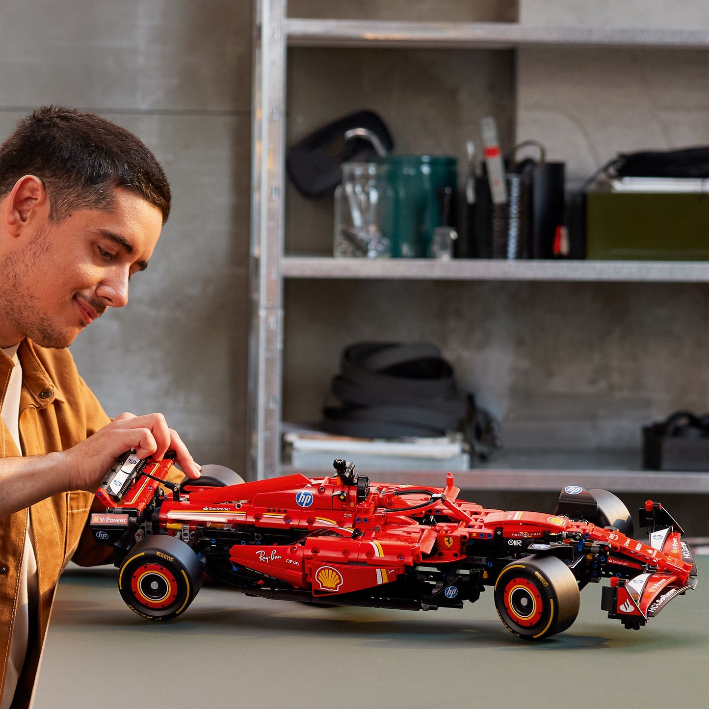 LEGO Formula 1 car 42207 Ferrari SF24 Technic (Delivery: March 2025)