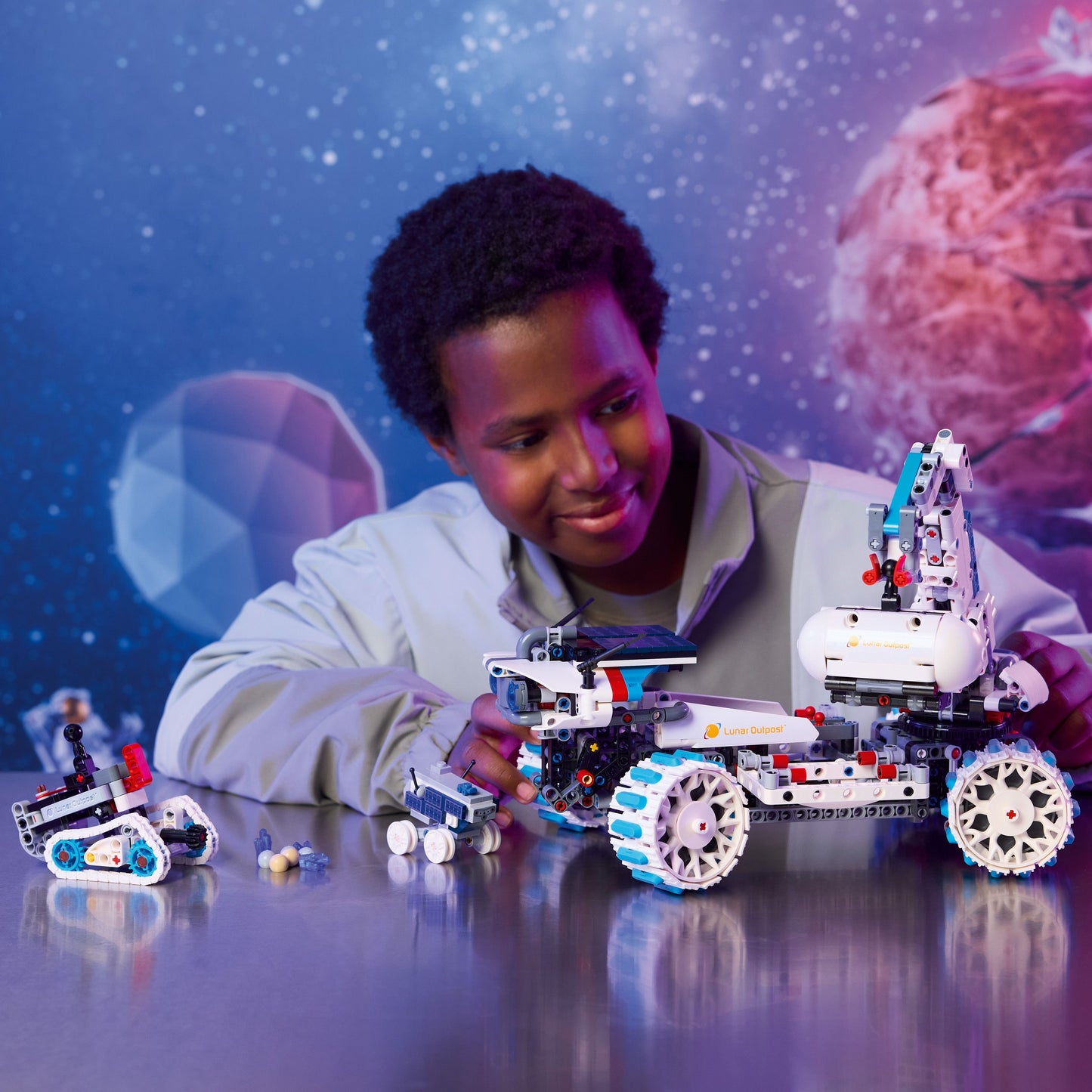 LEGO Lunar Outpost Moon Rover Space Vehicle 42211 Technic