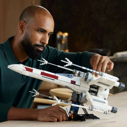 LEGO The X-Wing Fighter from Luke Skywalker 75355 StarWars