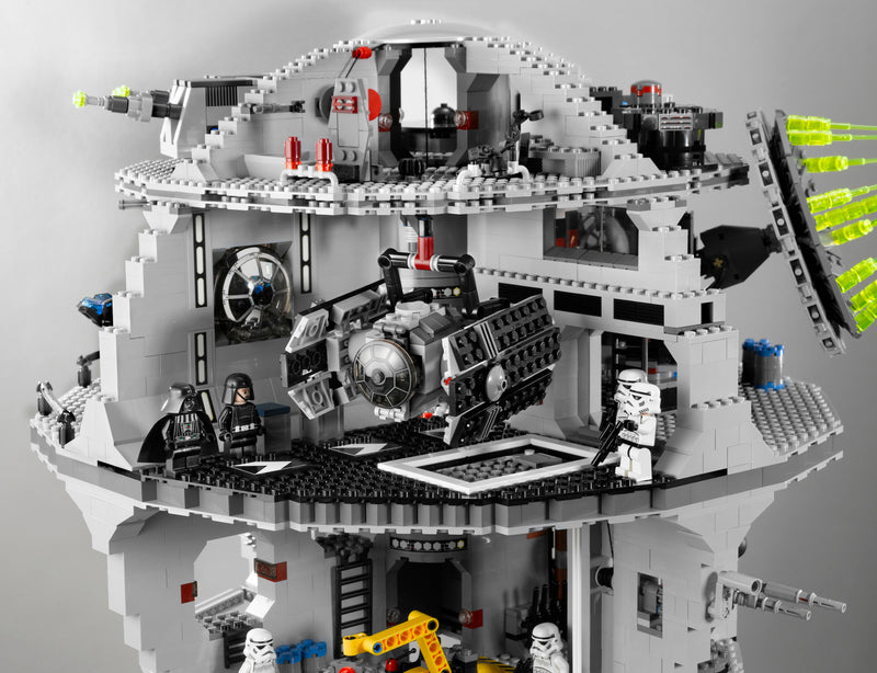 LEGO DeathStar 2008: 3,886 pieces 10188 Star Wars