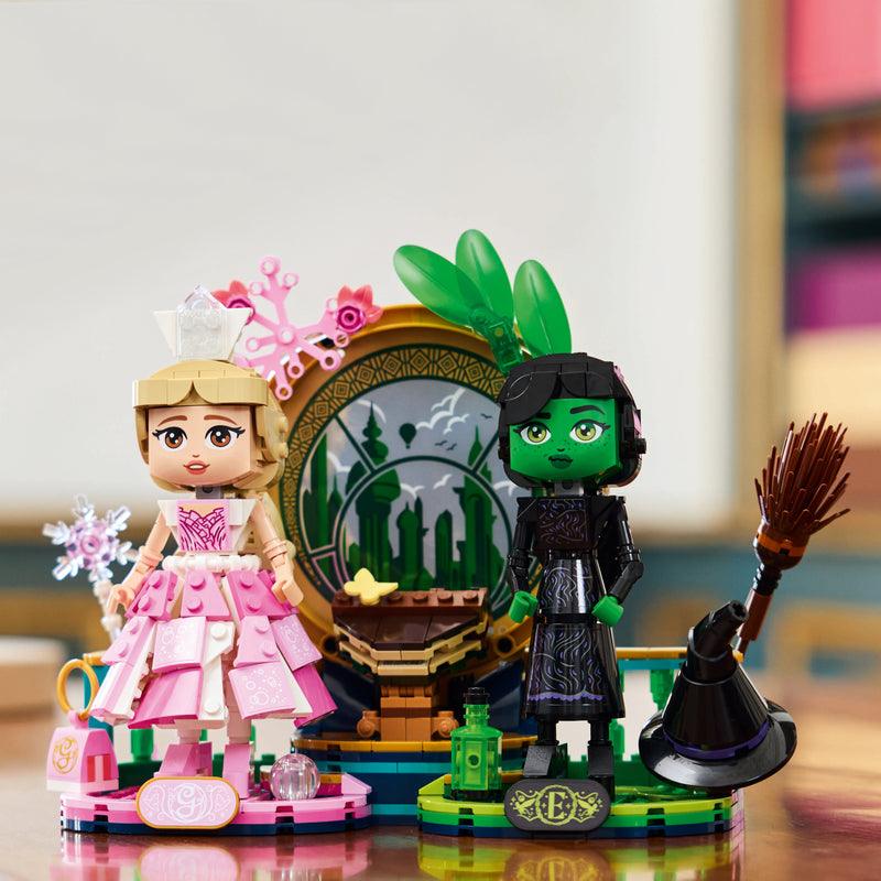 LEGO Elphaba en Glinda figuren 75682 Wicked LEGO DISNEY @ 2TTOYS | Official LEGO shop😊🥰 LEGO €. 46.49