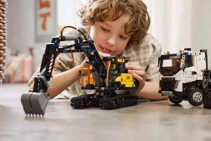 LEGO Volvo FMX Truck & EC230 Electric Excavator 42175 Technic LEGO TECHNIC @ 2TTOYS | Official LEGO shop😊🥰 LEGO €. 169.49