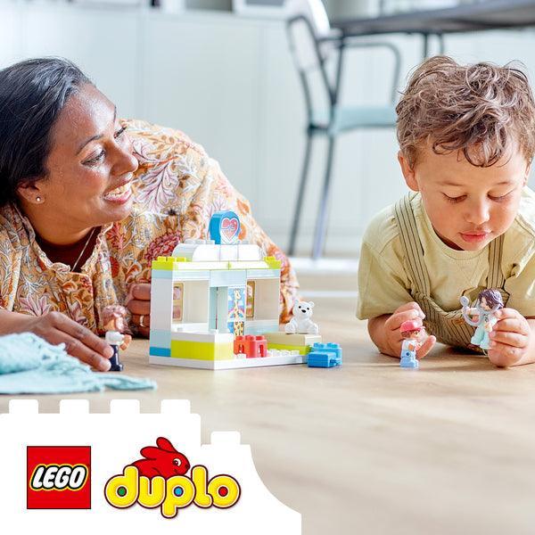 LEGO Bij de dokter 10968 DUPLO LEGO DUPLO @ 2TTOYS LEGO €. 16.49