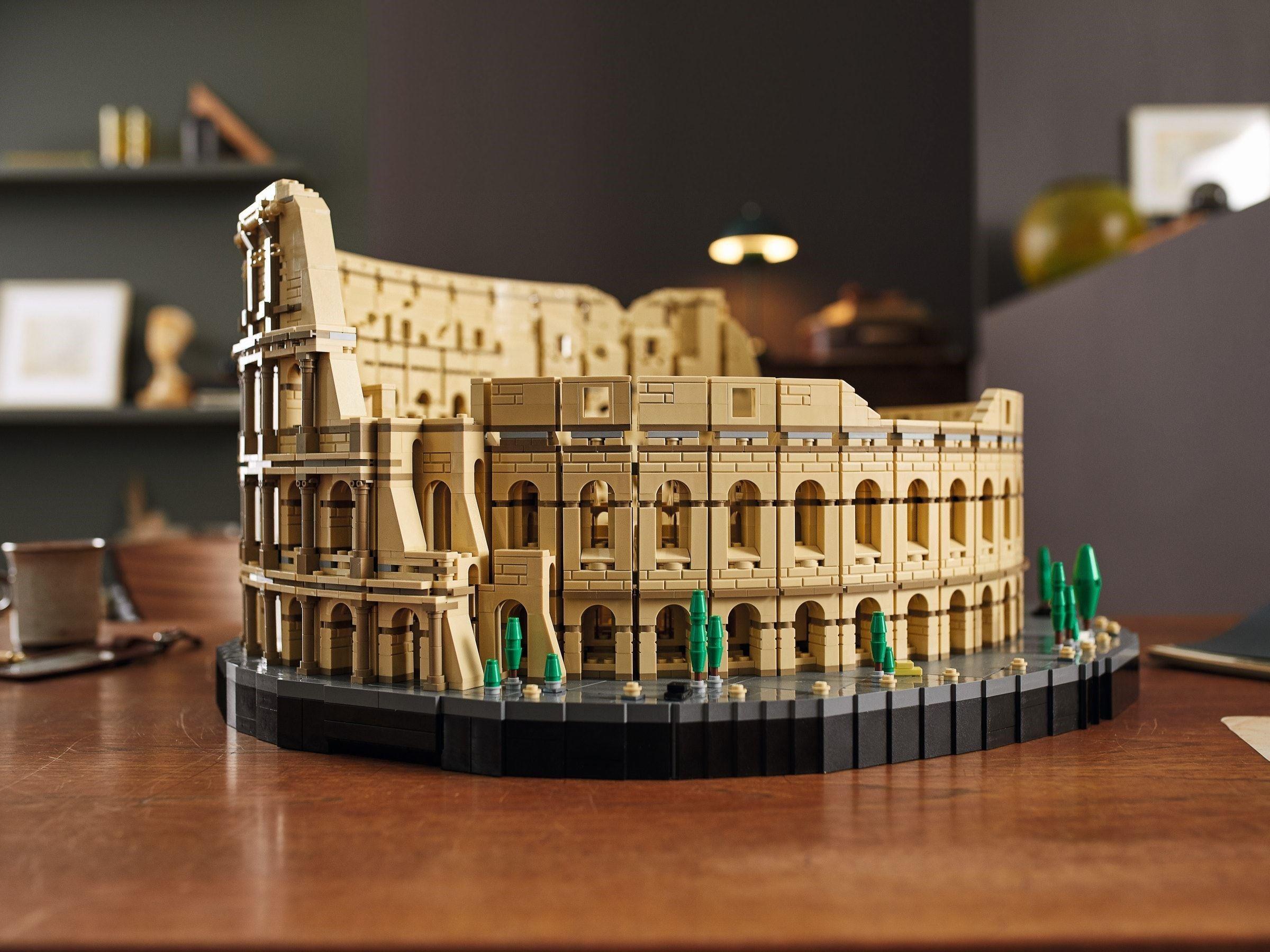 LEGO Colosseum uit Rome 10276 Creator Expert (€. 25,00 per week + €. 50,00 borg) LEGO CREATOR EXPERT @ 2TTOYS LEGO €. 25.00