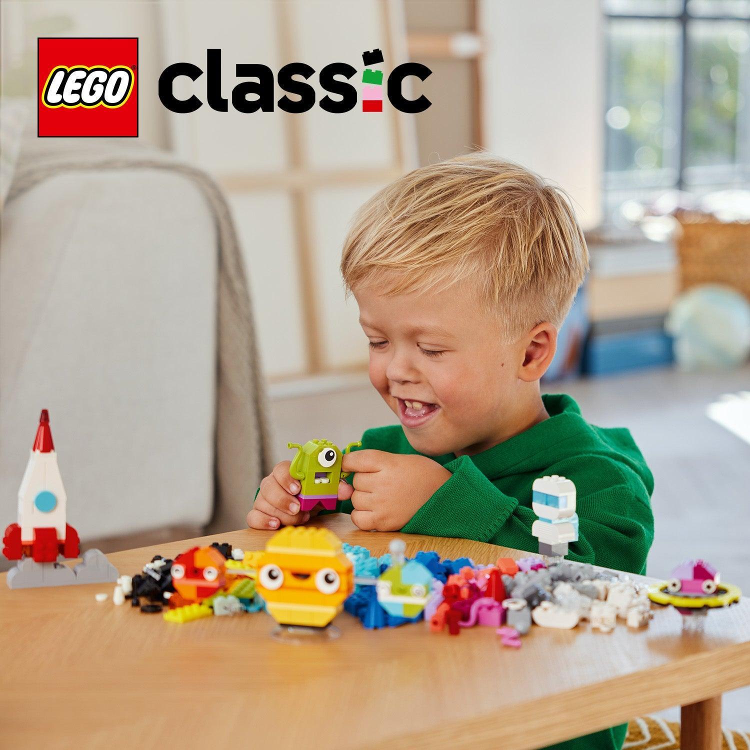 LEGO Creatieve ruimte planeten 11037 Classic LEGO CLASSIC @ 2TTOYS LEGO €. 24.99