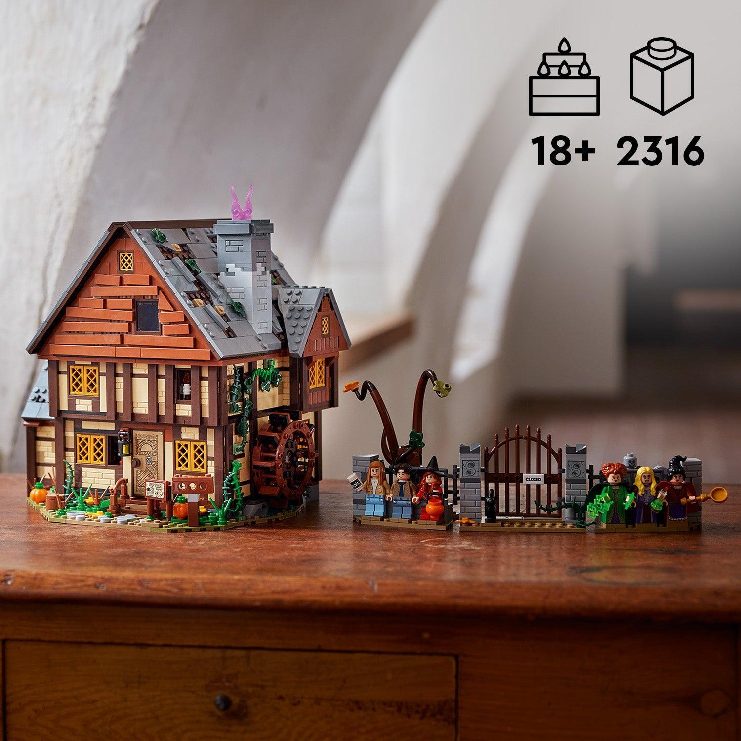 LEGO Disney Hocus Pocus: het huisje van de Sanderson-zussen 21341 Ideas LEGO IDEAS @ 2TTOYS LEGO €. 229.99