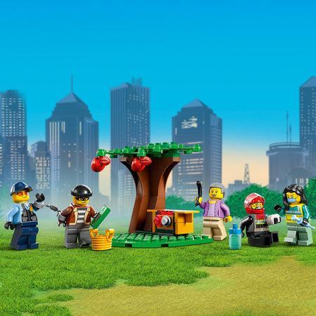 LEGO Hoofdkwartier hulpvoertuigen 60371 City LEGO CITY @ 2TTOYS LEGO €. 54.98