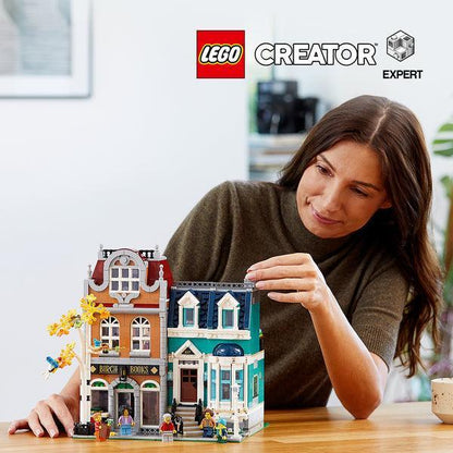 LEGO Modulaire Boekenwinkel 10270 Creator Expert LEGO CREATOR EXPERT MODULAIR @ 2TTOYS LEGO €. 234.99