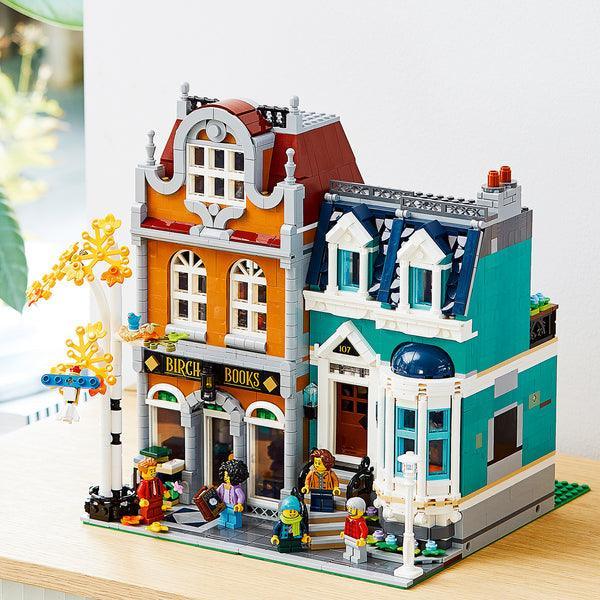 LEGO Modulaire Boekenwinkel 10270 Creator Expert LEGO CREATOR EXPERT MODULAIR @ 2TTOYS LEGO €. 234.99