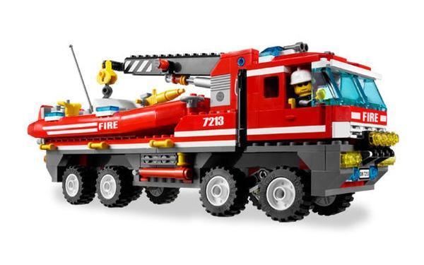 LEGO Off-road brandweerwagen en blusboot 7213 City LEGO CITY @ 2TTOYS LEGO €. 31.99