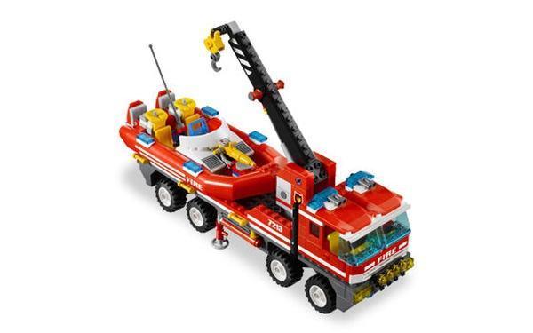 LEGO Off-road brandweerwagen en blusboot 7213 City LEGO CITY @ 2TTOYS LEGO €. 31.99