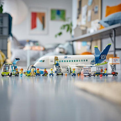 LEGO Passagiersvliegtuig 60367 City LEGO CITY @ 2TTOYS | Official LEGO shop😊🥰 LEGO €. 84.98