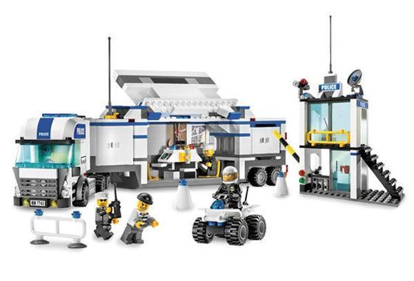 LEGO Politie Truck 7743 City LEGO CITY @ 2TTOYS LEGO €. 39.99