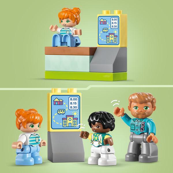 LEGO Ritje met de bus 10988 Duplo LEGO DUPLO @ 2TTOYS | Official LEGO shop😊🥰 LEGO €. 16.99